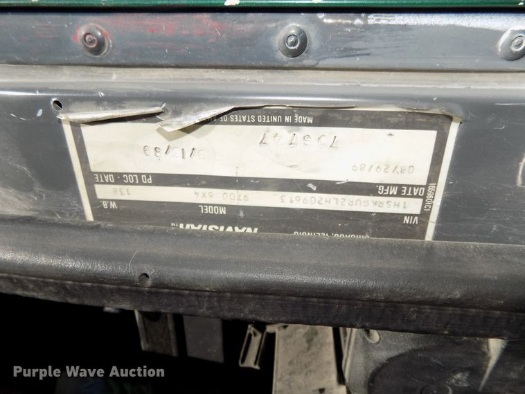 image for item DG2567 1990 International 9700 semi truck