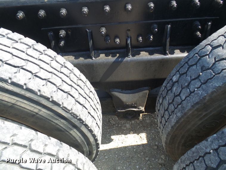 image for item DG5617 2007 Peterbilt 357 truck cab and chassis