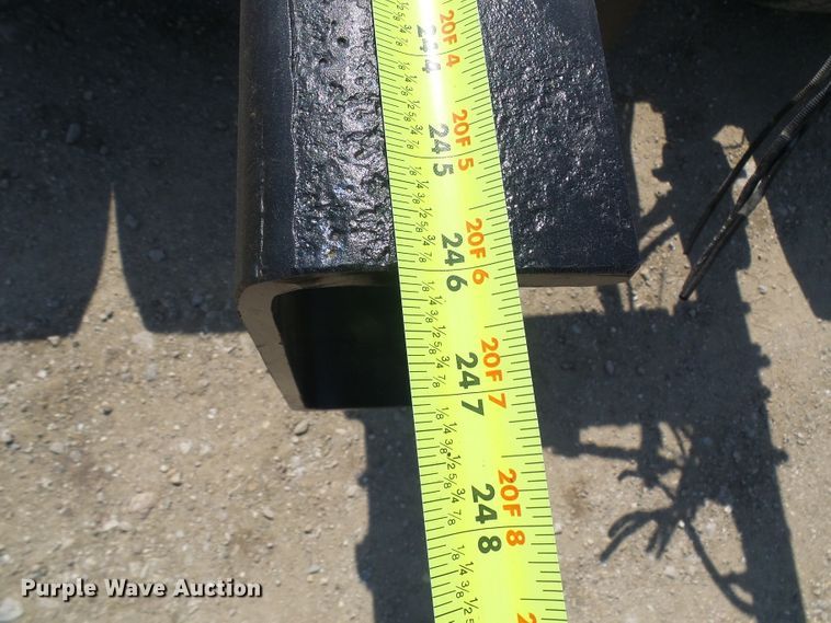 image for item DG5617 2007 Peterbilt 357 truck cab and chassis