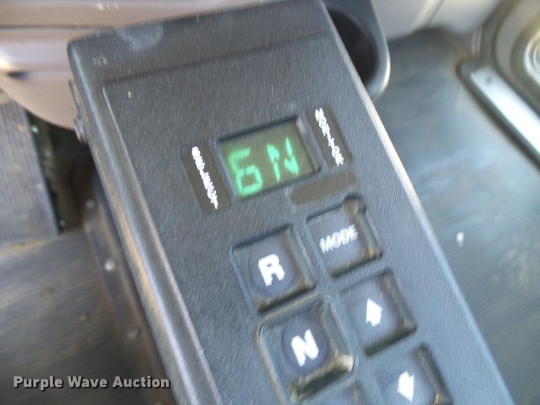 image for item DG5617 2007 Peterbilt 357 truck cab and chassis