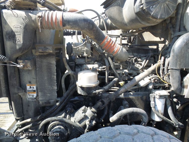 image for item DG5617 2007 Peterbilt 357 truck cab and chassis