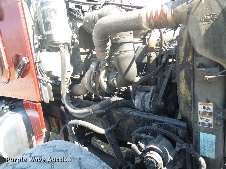 image for item DG5617 2007 Peterbilt 357 truck cab and chassis