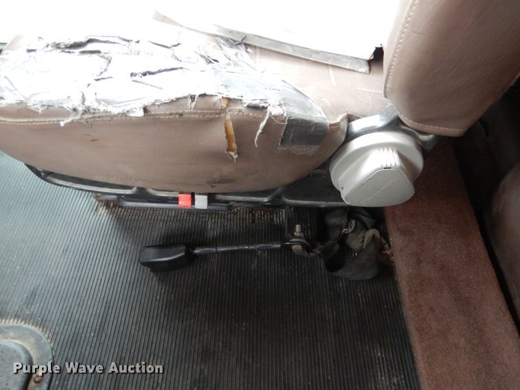 image for item DG5943 2006 Peterbilt 378 semi truck