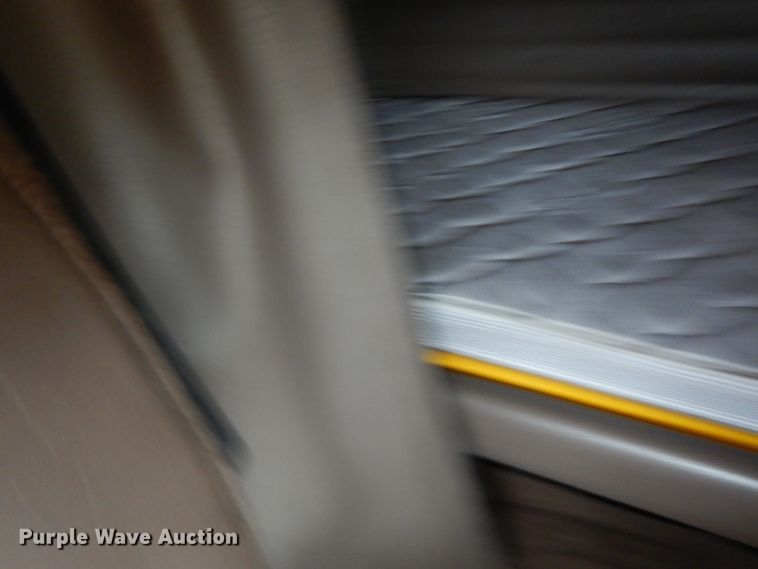 image for item DG5943 2006 Peterbilt 378 semi truck