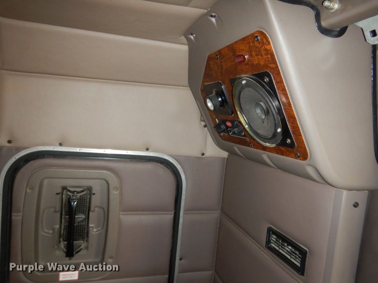 image for item DG5943 2006 Peterbilt 378 semi truck