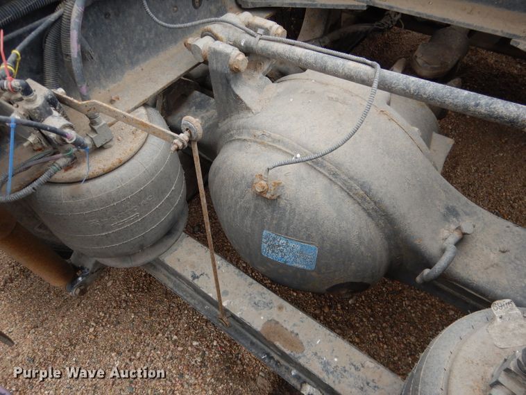 image for item DG5943 2006 Peterbilt 378 semi truck