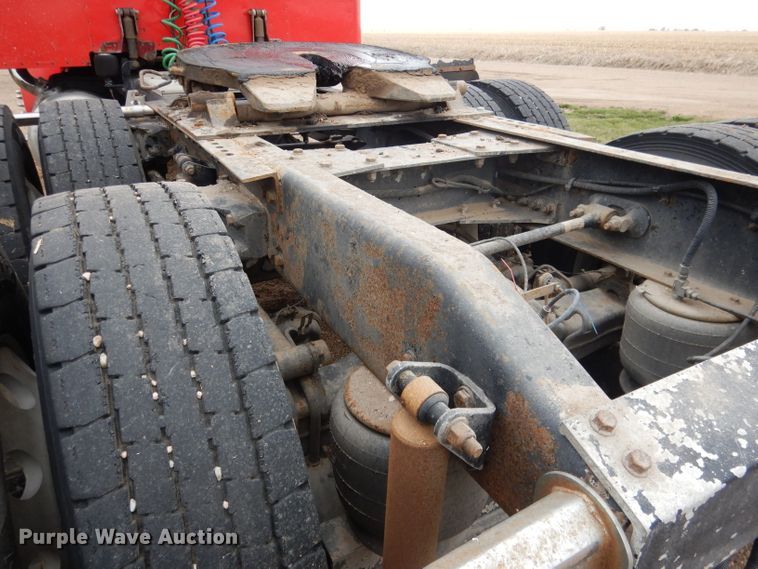 image for item DG5943 2006 Peterbilt 378 semi truck