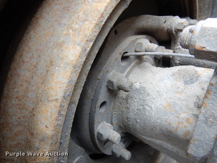 image for item DG5943 2006 Peterbilt 378 semi truck