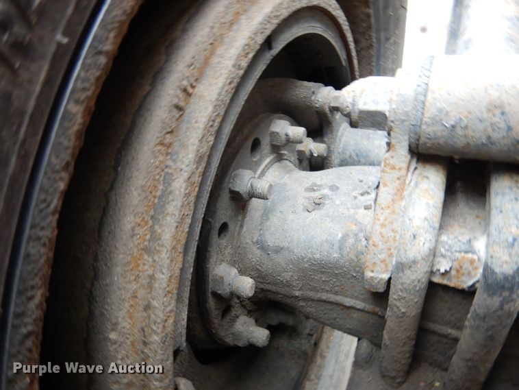 image for item DG5943 2006 Peterbilt 378 semi truck