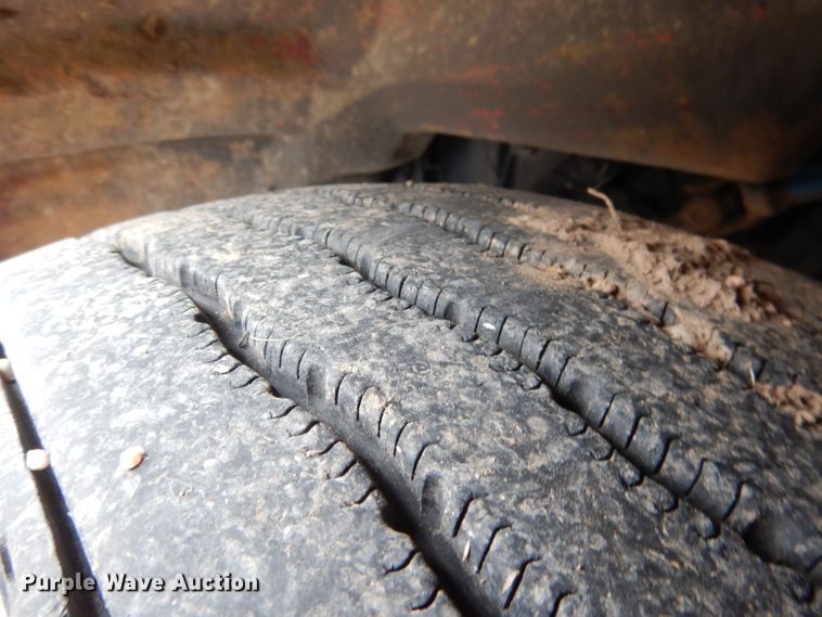 image for item DG5943 2006 Peterbilt 378 semi truck