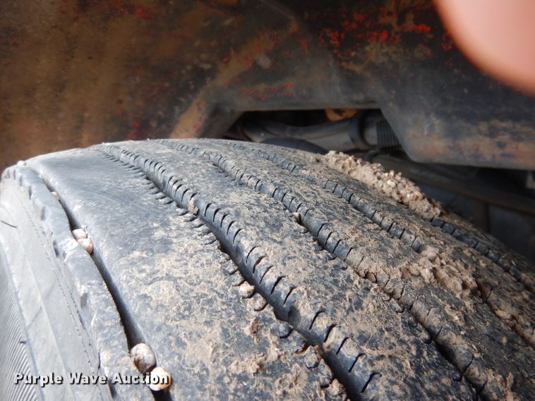 image for item DG5943 2006 Peterbilt 378 semi truck