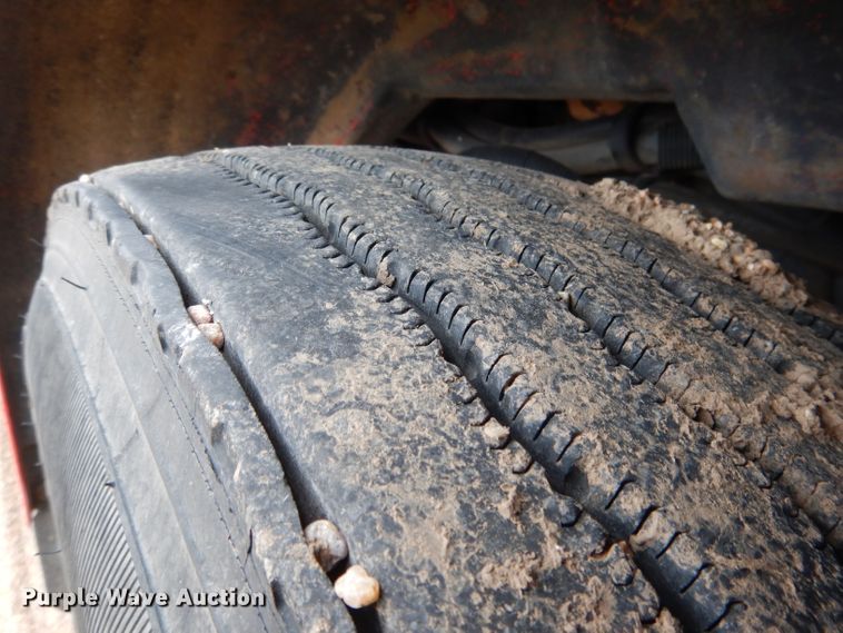 image for item DG5943 2006 Peterbilt 378 semi truck