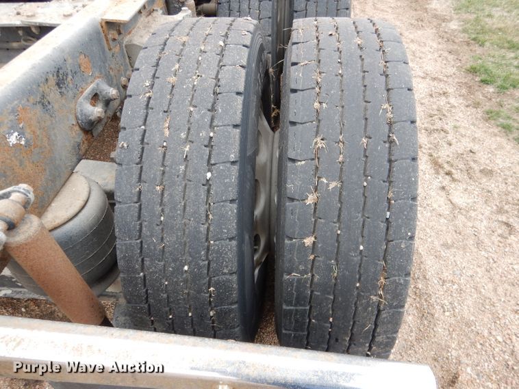 image for item DG5943 2006 Peterbilt 378 semi truck