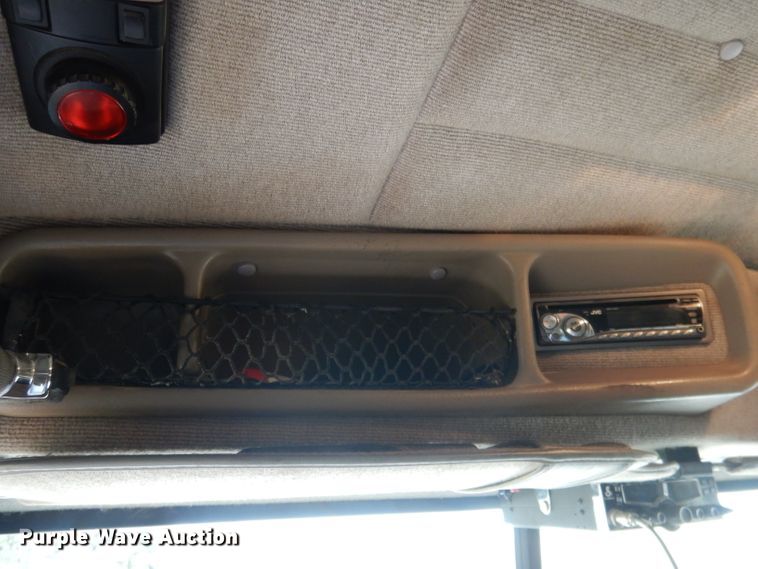 image for item DG5944 2005 Peterbilt 379 semi truck