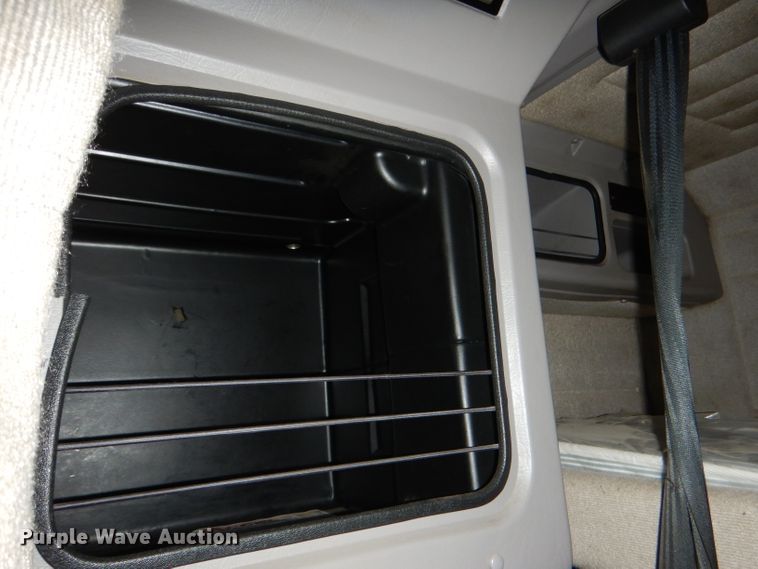 image for item DG5944 2005 Peterbilt 379 semi truck