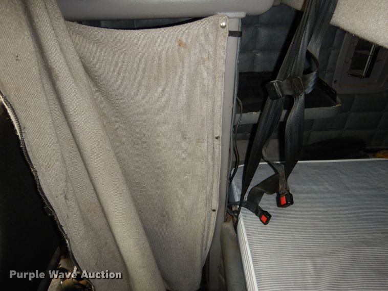 image for item DG5944 2005 Peterbilt 379 semi truck