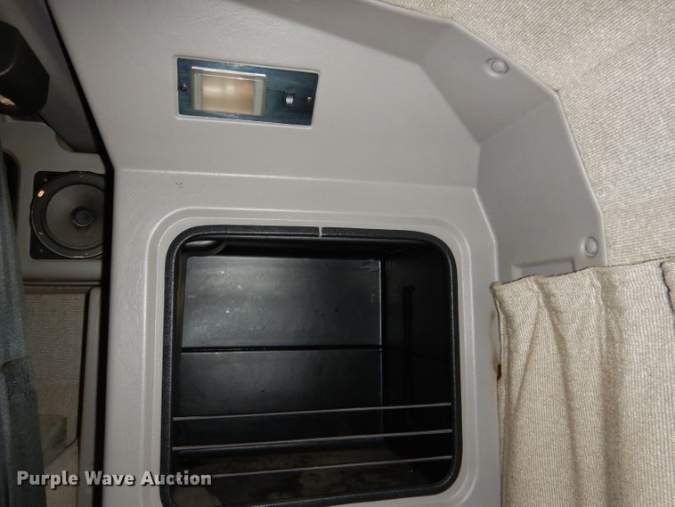 image for item DG5944 2005 Peterbilt 379 semi truck