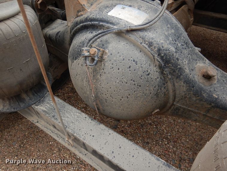 image for item DG5944 2005 Peterbilt 379 semi truck