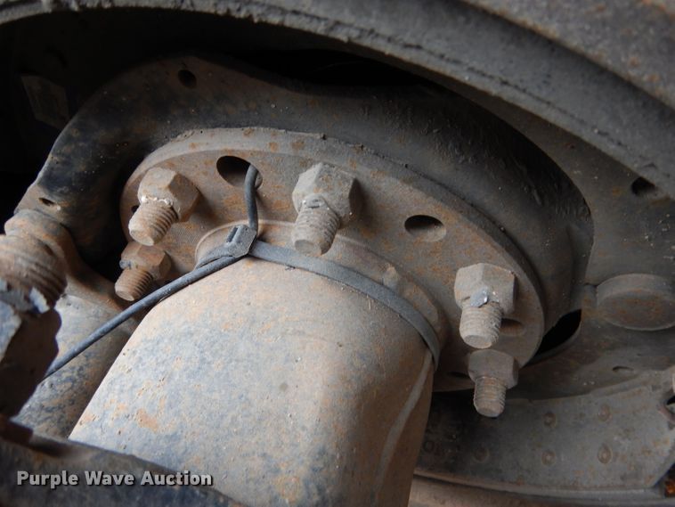 image for item DG5944 2005 Peterbilt 379 semi truck