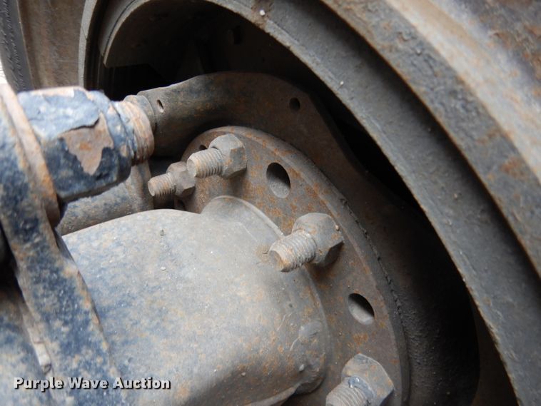 image for item DG5944 2005 Peterbilt 379 semi truck