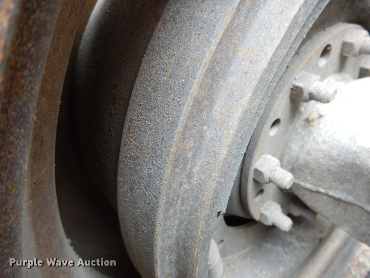 image for item DG5944 2005 Peterbilt 379 semi truck