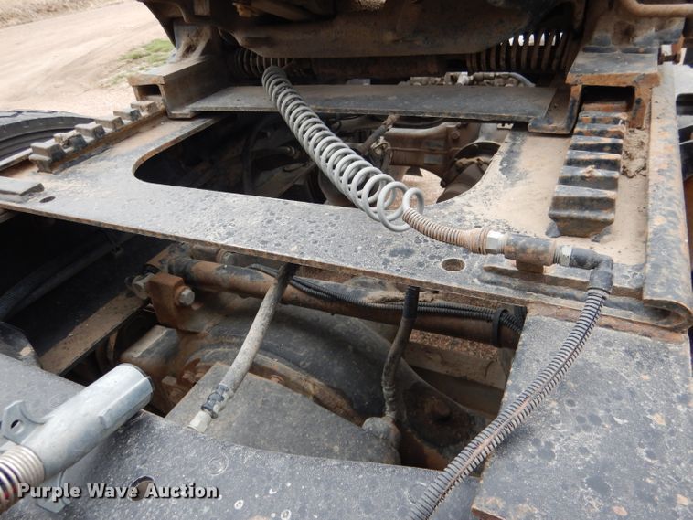 image for item DG5944 2005 Peterbilt 379 semi truck