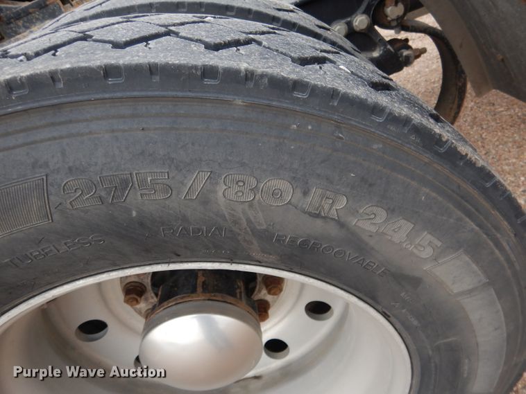 image for item DG5944 2005 Peterbilt 379 semi truck