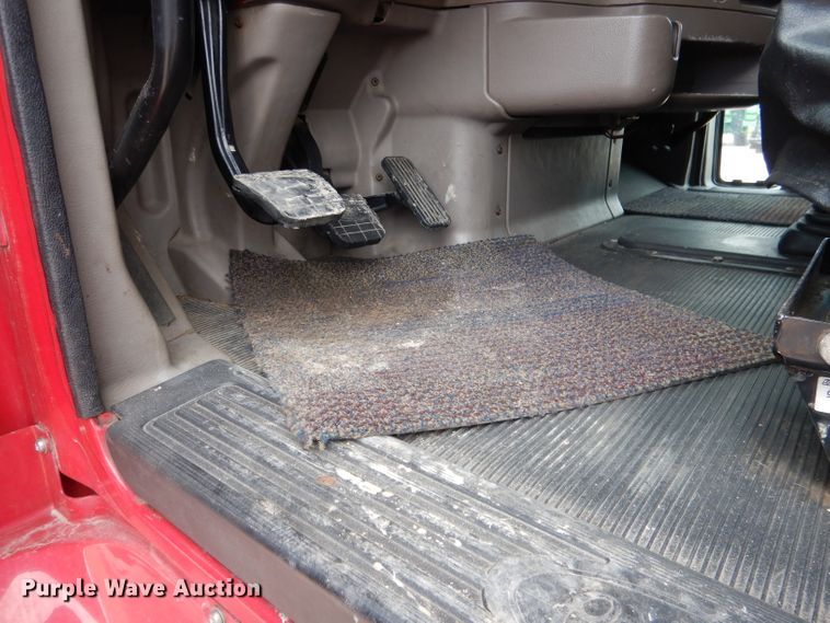 image for item DG5946 2007 Peterbilt 387 semi truck