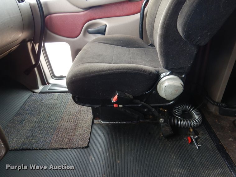 image for item DG5946 2007 Peterbilt 387 semi truck