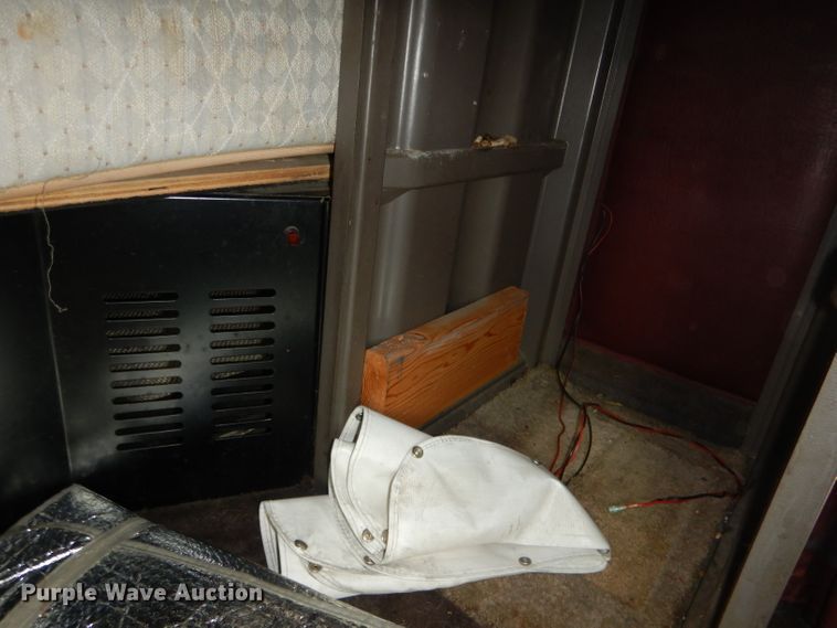 image for item DG5946 2007 Peterbilt 387 semi truck