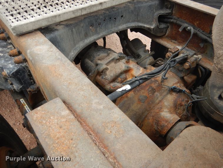 image for item DG5946 2007 Peterbilt 387 semi truck