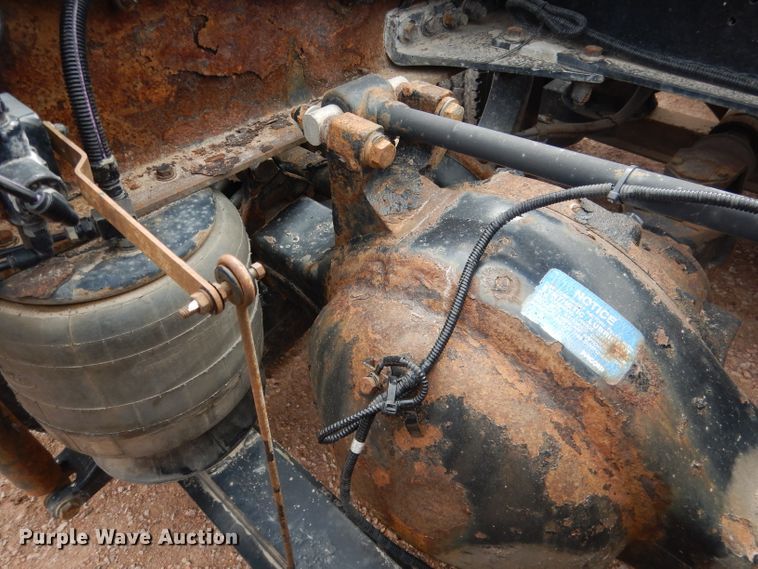 image for item DG5946 2007 Peterbilt 387 semi truck