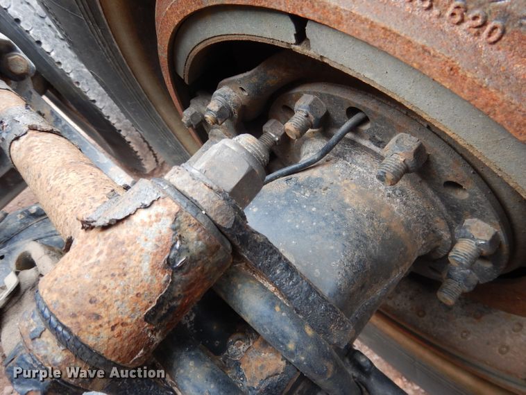 image for item DG5946 2007 Peterbilt 387 semi truck