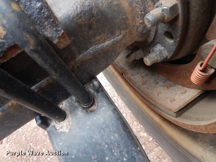 image for item DG5946 2007 Peterbilt 387 semi truck