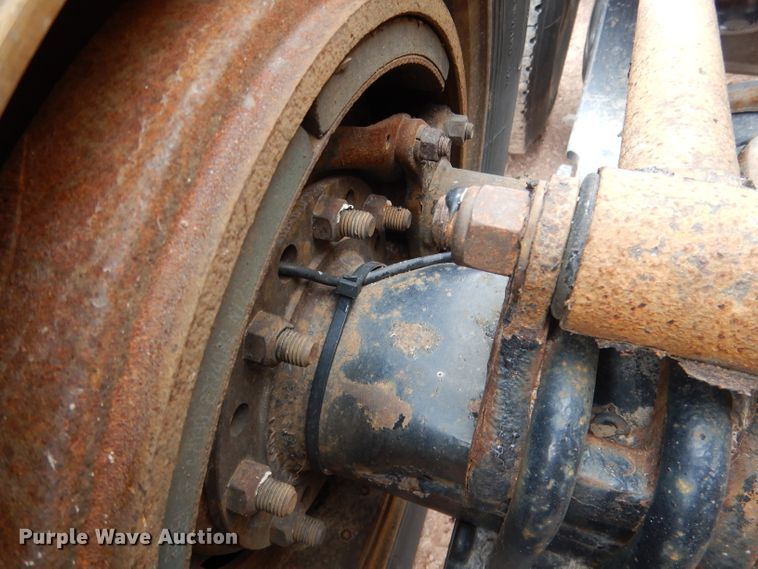 image for item DG5946 2007 Peterbilt 387 semi truck