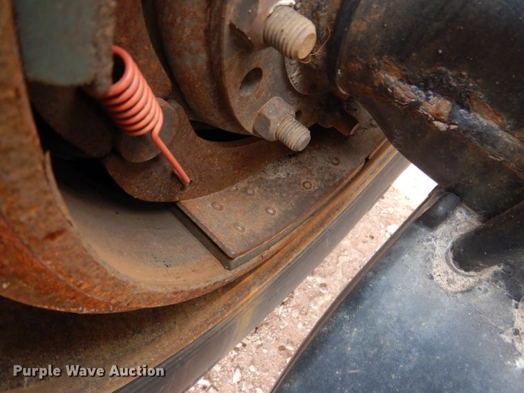 image for item DG5946 2007 Peterbilt 387 semi truck