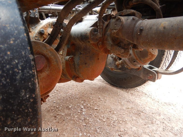 image for item DG5946 2007 Peterbilt 387 semi truck