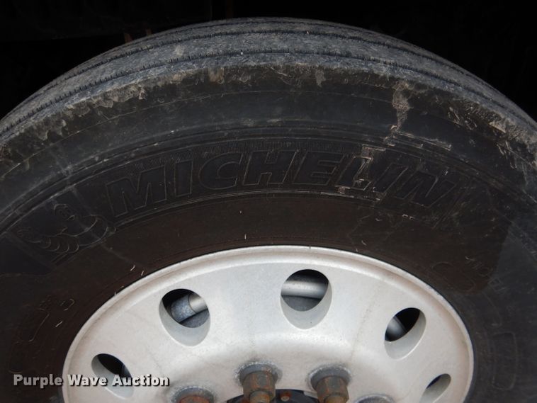 image for item DG5946 2007 Peterbilt 387 semi truck