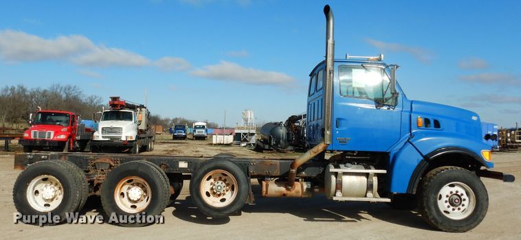 image for item DG6351 2006 Sterling LT8500 truck cab and chassis