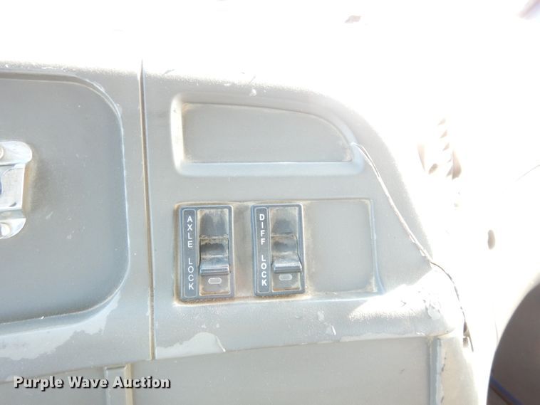 image for item DG6351 2006 Sterling LT8500 truck cab and chassis