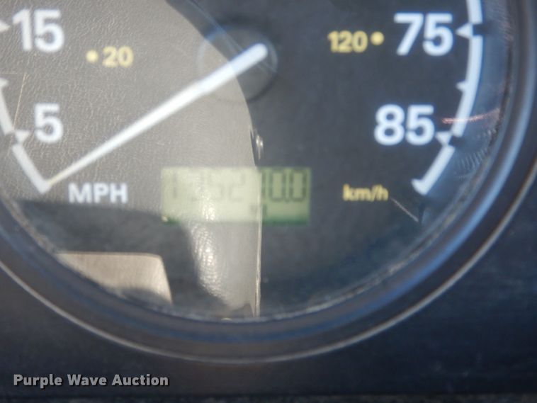 image for item DG6351 2006 Sterling LT8500 truck cab and chassis