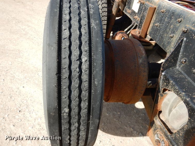 image for item DG6351 2006 Sterling LT8500 truck cab and chassis