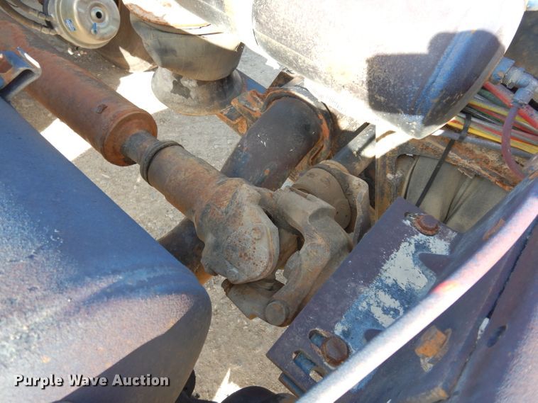 image for item DG6351 2006 Sterling LT8500 truck cab and chassis