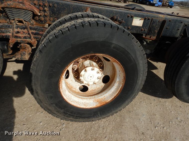 image for item DG6351 2006 Sterling LT8500 truck cab and chassis