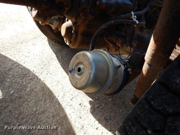 image for item DG6351 2006 Sterling LT8500 truck cab and chassis