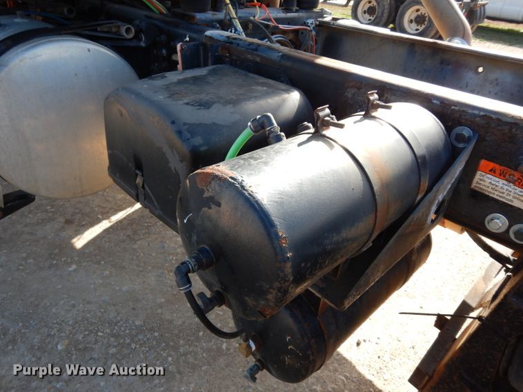 image for item DG6351 2006 Sterling LT8500 truck cab and chassis