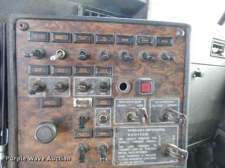 image for item DG6365 1998 Kenworth semi truck