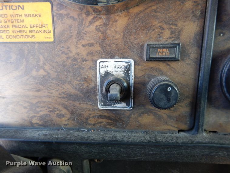 image for item DG6365 1998 Kenworth semi truck