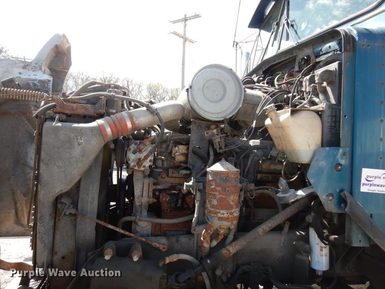 image for item DG6365 1998 Kenworth semi truck