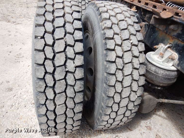 image for item DG6365 1998 Kenworth semi truck